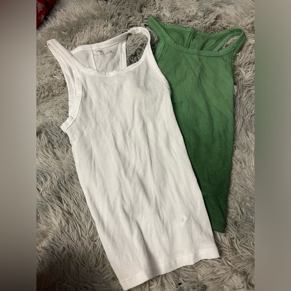 Aerie tank bundle - Picture 1 of 5